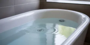 Arti Mimpi Melihat Air Jernih di Bak Mandi dan Tafsir Lengkapnya