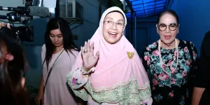Artis Senior Nani Wijaya Dilarikan ke Rumah Sakit dalam Kondisi Kritis, Alami Sesak Napas