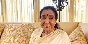 Asha Bhosle Penyanyi Legendaris India Meninggal Dunia di Usia 92 Tahun