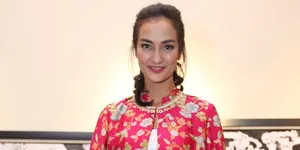 Atiqah Hasiholan Belajar Jadi Ibu Dari Sosok Amalia