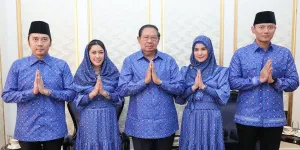 Aura Ibu-ibu Pejabat, Ini Foto-foto Keluarga Annisa Pohan dan Aliya Rajasa yang Kompak Pakai Warna Baju Senada