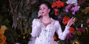 Aura Kasih Belum Siap Nikah, Ini Alasannya