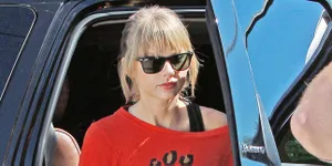Bahagianya Taylor Swift Berbagi Keceriaan Bersama Pasien Kanker