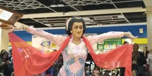 Bantu Sesama, Didik Nini Thowok Ngamen untuk Seniman Senior di Malang