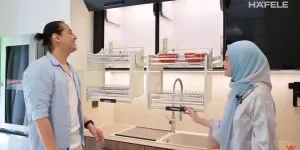 Banyak Ornamen Hitam Tapi Serba Mewah, Intip Potret Dapur Rumah Roger Danuarta dan Cut Meyriska