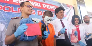 Baru Kenalan di Facebook, YR Paksa Pacar Hubungan Badan di Villa