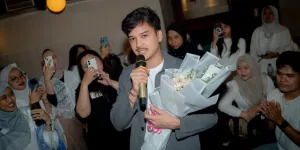 Baskara Mahendra Buka Puasa Bersama Penggemar, Terpancar Raut Wajah Bahagia