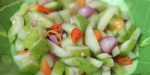 Begini Cara Membuat Acar Timun yang Tetap Segar dalam Waktu Lama