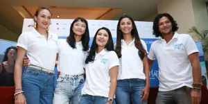 Begini Perjuangan Lola Amaria & Kru Saat Syuting di Bawah Laut