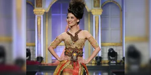 Beramal, Asti Ananta 'Jual' Rambutnya 50 Juta Rupiah