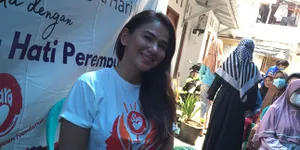 Berawal dari Panggilan Hati, Nova Eliza Bagikan 1500 Sembako untuk Janda dan Lansia