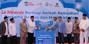 Berbagi Kebaikan! Le Minerale dan BAZNAS Ajak Jemaah Istiqlal Bantu Palestina