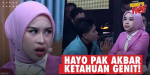 Bu Akbar Kesel Karena Pak Akbar Genit Ke Tetangga Baru, Tapi Gombalan Abi Bikin Ummi Meleleh