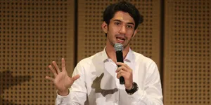 Bukan 'HABIBIE & AINUN', Ini Film Favorit Reza Rahadian