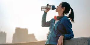 Bukan Hanya saat Haus, Ini Waktu yang Tepat Penuhi Kebutuhan Air Mineral Tubuh