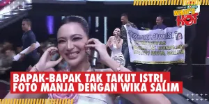 Bukan Untuk Semangati Peserta, Bapak-Bapak Komplek Ini Hadiri D'Academy 7 Demi Nonton Wika Salim!