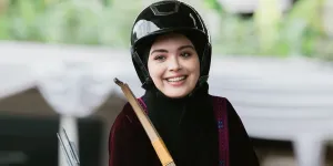 Cantiknya Vebby Palwinta Kembali Berkuda Setelah Cedera, Ikut Lomba Horseback Archery