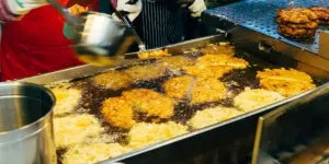 Cara Membuat Gorengan Renyah Tanpa Baking Soda, Trik Mudah untuk Camilan Sehat