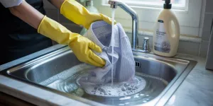 Cara Mencuci Pakaian yang Terkena Najis