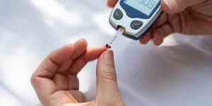 Cara Menggunakan Alat Cek Gula Darah dengan Benar dan Akurat