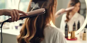 Cara Menggunakan Catokan Rambut yang Benar dan Aman