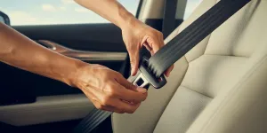 Cara Menggunakan Sabuk Pengaman Mobil dengan Benar dan Aman