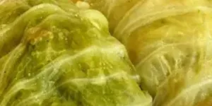 Cara Merebus Kubis untuk Siomay yang Nikmat, Praktis, dan Anti Sobek