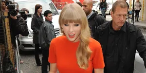 Cerita Haru Taylor Swift Menelepon Fansnya Yang Sedang Kritis