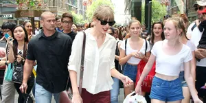 Colourfull Kets Bikin Kamu Secantik Taylor Swift