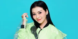 Comeback, Baby Sexyola Minta Restu ke Ratu Dangdut