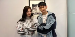 Crush Hadir dan Bernyanyi di Pernikahan Adik Joy Red Velvet, Fans Langsung Soroti Hubungan Mereka