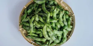 Cukup 3 Bahan Praktis, Ini Resep Sederhana Merebus Edamame agar Awet Hijau