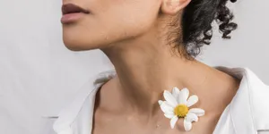 10 Cara Menghilangkan Kutil di Leher dengan Efektif dan Ampuh, Pakai Bahan Sederhana