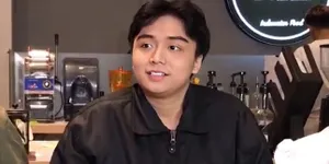 Dapat Penangguhan Penahanan, Leon Dozan Keluar dari Penjara - Cium Kaki dan Tangan Kedua Orangtua