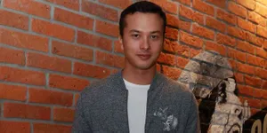 Demi 'INTERCHANGE', Nicholas Saputra Rela Didandani 5 Jam/Hari