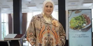 Desainer Leny Rafael Rayakan Seperempat Abad di Industri Fashion Indonesia