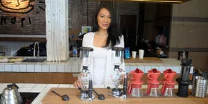 Dewi Lestari Gamang Dengan Industri Musik Indonesia