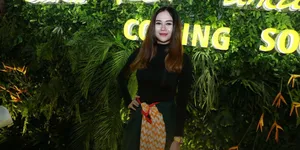 Dikira Telanjang, Ini Respon Aura Kasih Soal Fotonya Yang Viral