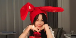 Dilraba Dilmurat Terungkap Sosok Ayahnya, Seniman Legendaris yang Mendadak Viral