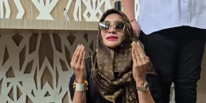 Doktif Minta Richard Lee Lepas Wig Saat Ditahan, Soroti Kebohongan Serum Rambut