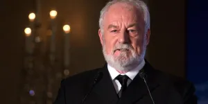 Fakta Tersembunyi Bernard Hill, Pemeran Kapten Titanic dan Raja Rohan LOTR yang Baru Saja Meninggal