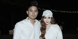 Fakta Unik Apristiyah Kekasih Guntur Triyoga, Kerap Bagikan HP Untuk Karyawan