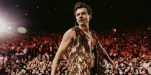 Fakta Unik Harry Styles, Ternyata Punya 4 Puting di Tubuh dan Pencetak Sejarah Vogue