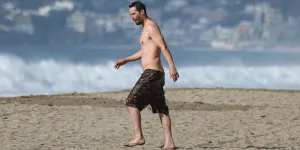 Fakta Unik Keanu Reeves, Aktor Kaya yang Pilih Hidup Sederhana