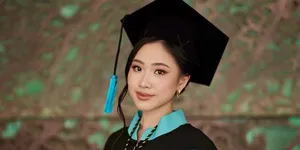 Femmy Permatasari Bangga Anak Wisuda Kuliah, Brigita Lulus Matematika Aktuaria