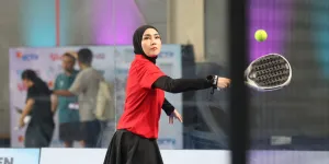Fenita Arie Main Padel Bareng Suami, Sebut Seperti Uji Masalah Rumah Tangga di Lapangan
