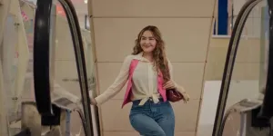 Film CHECK OUT SEKARANG, PAY LATER (CAPER) 2026 - Sinopsis, Pemeran dan Fakta Menarik