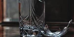 18 Firasat Gelas Pecah Primbon Berdasarkan Kejadian dalam Mimpi, Hati-Hati Pertanda Buruk