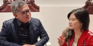 Foto Bareng Hasto Sekjen PDIP, Felicia Tissue Mantan Kaesang jadi Sorotan