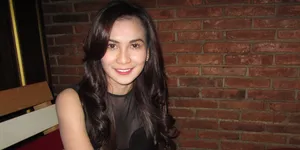 [Foto] Isya Jeeperson Rayakan Lebaran Pertama di Hong Kong